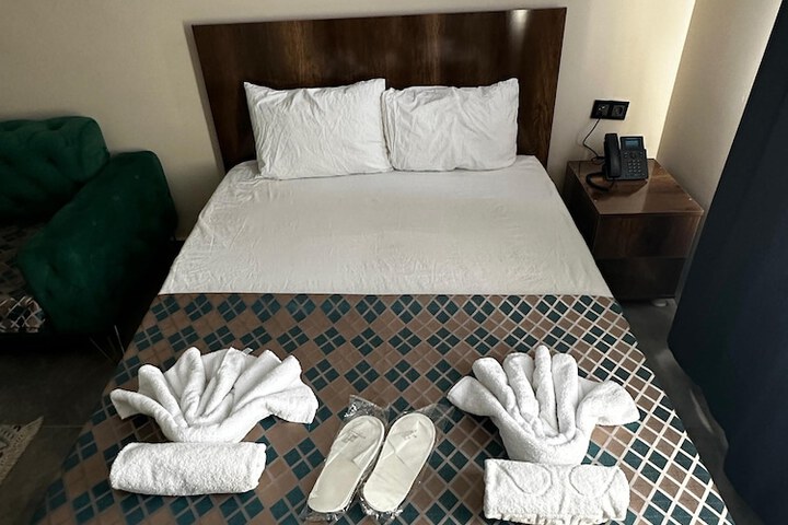 Room 7 of 40