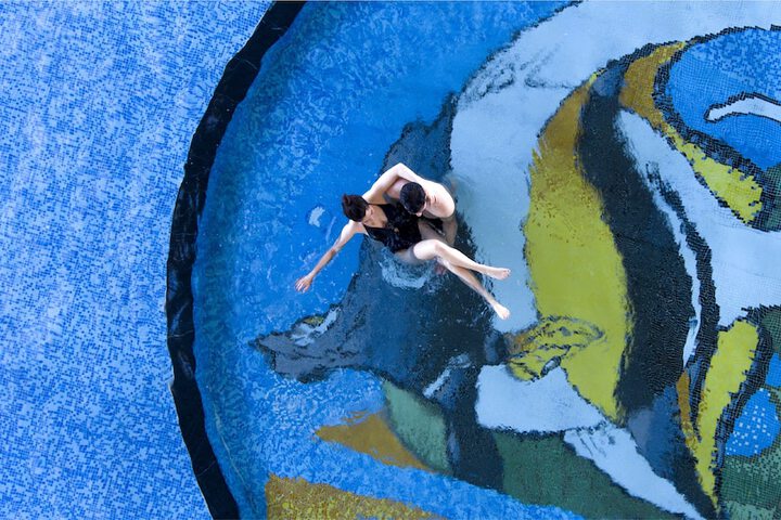 Hotel Pool