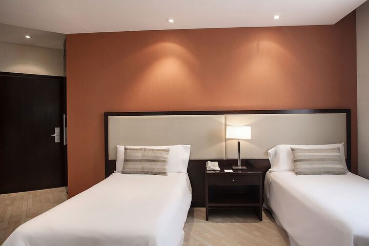 Room 13 of 46