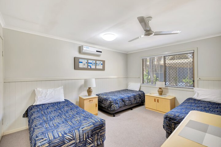 Room 5 of 65
