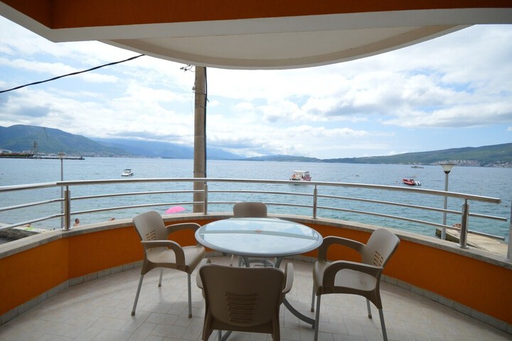 Terrace/Patio 8 of 10