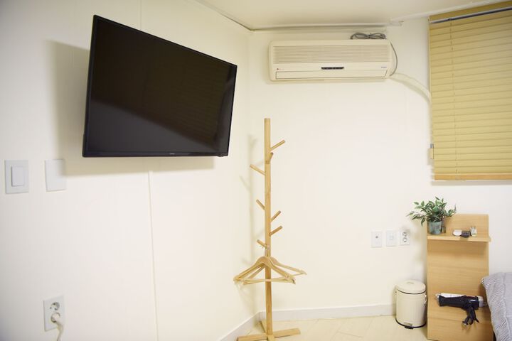 Room 12 of 31