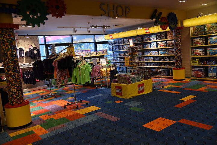 Gift Shop 53 of 77