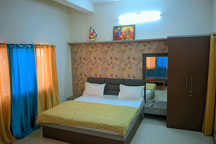 Room 7 of 11