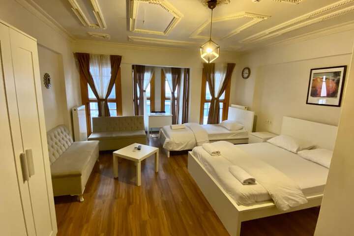 Room 4 of 21