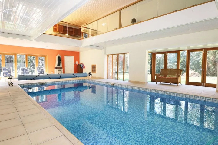 Pool 11 of 16