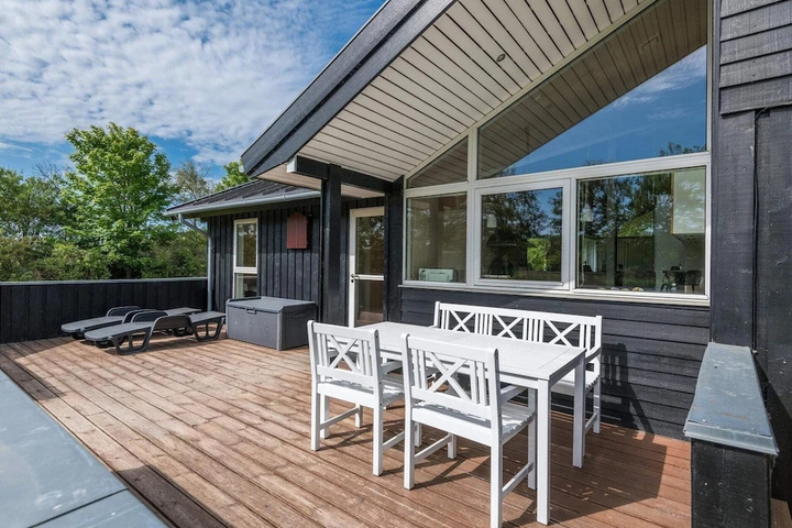 Terrace/Patio 6 of 15