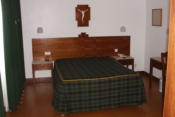 Room 12 of 64