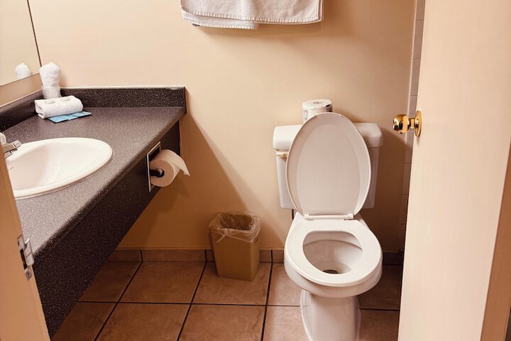 Room 69 of 77