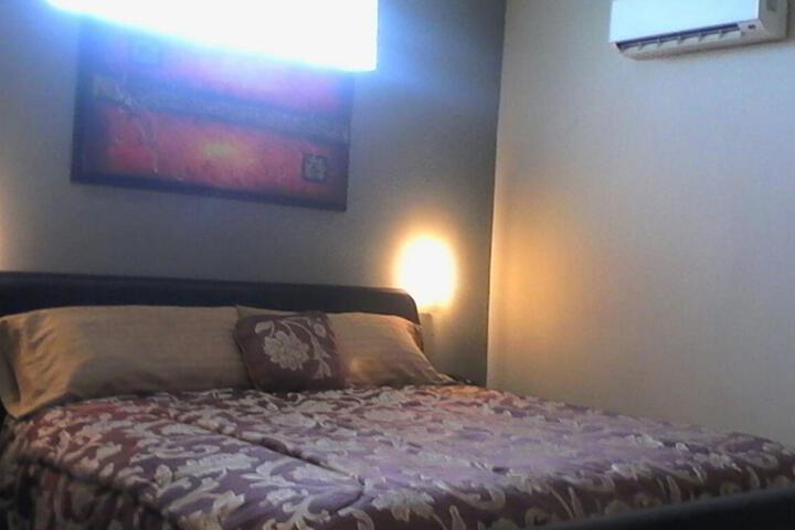 Room 25 of 33