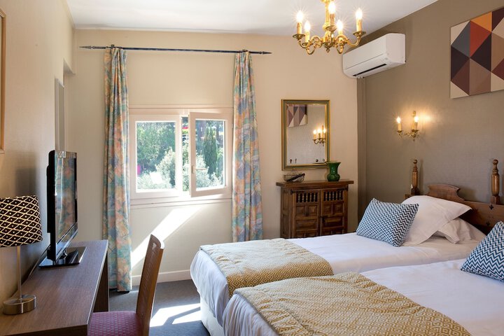 Room 5 of 23