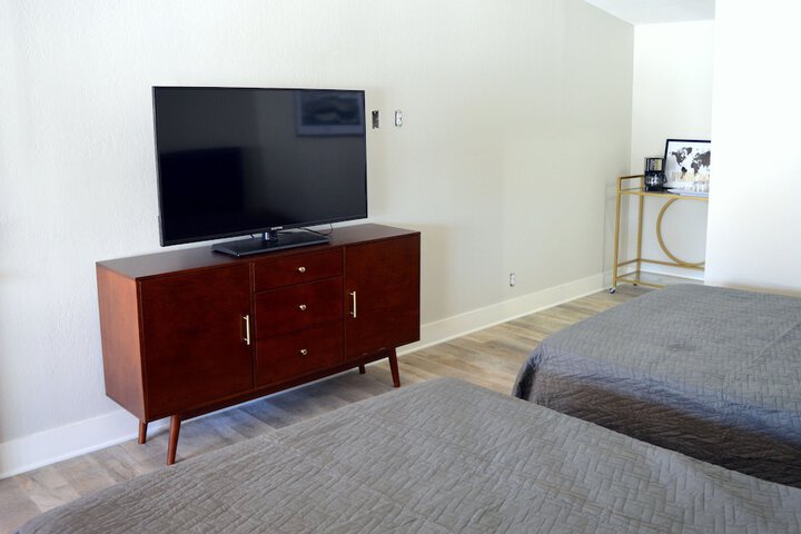 2 Double Beds (5 of 10)
