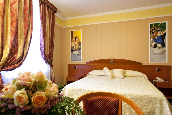 Room 12 of 34