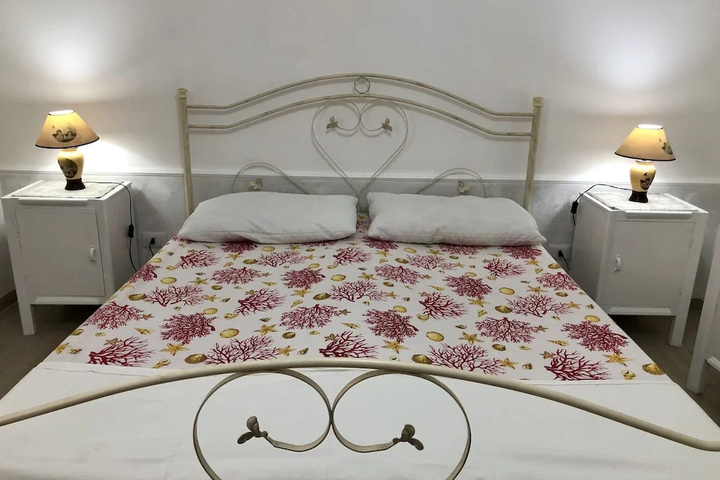 Room 4 of 13