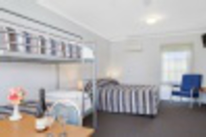 Room 375 of 384