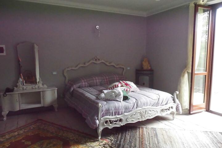 Room 3 of 50