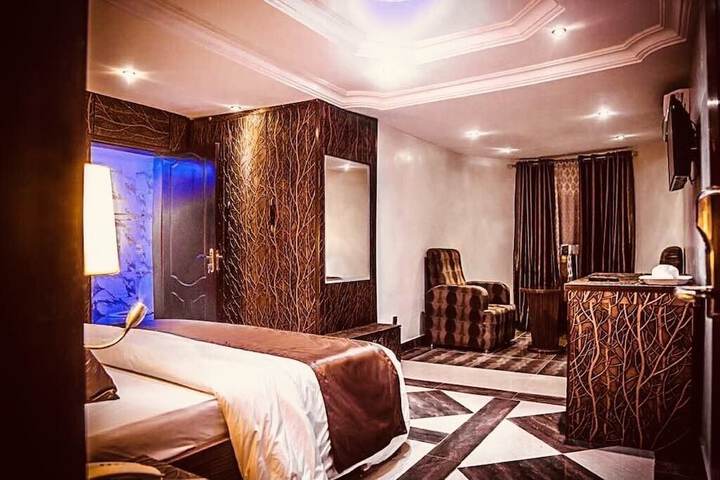 Room 26 of 45
