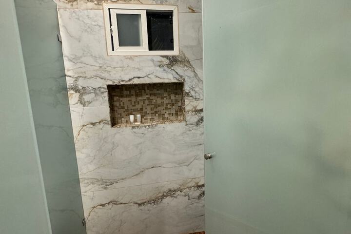 Room 33 of 54
