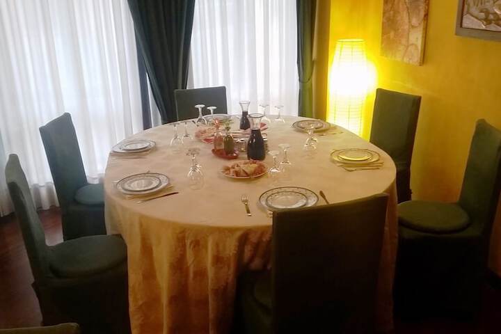 Dining 5 of 10