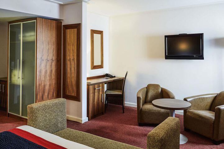Room 11 of 54