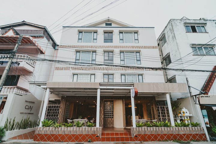 Hotel 66 of 68