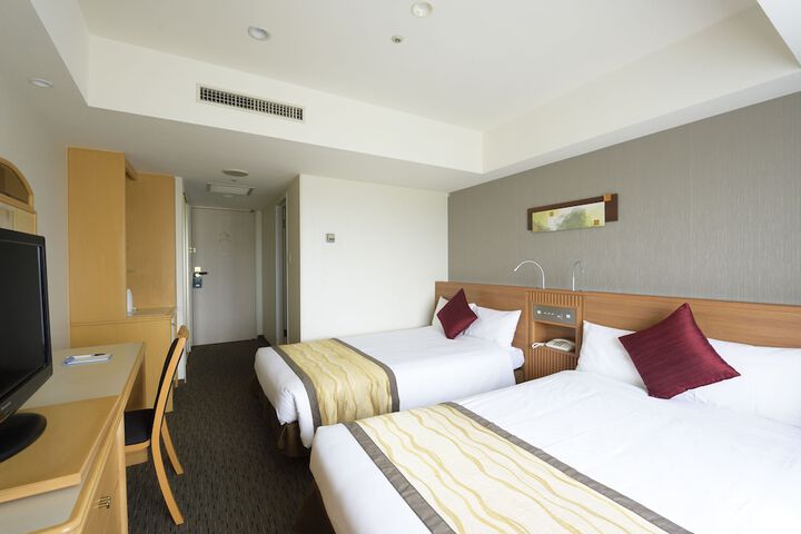 Room 18 of 131