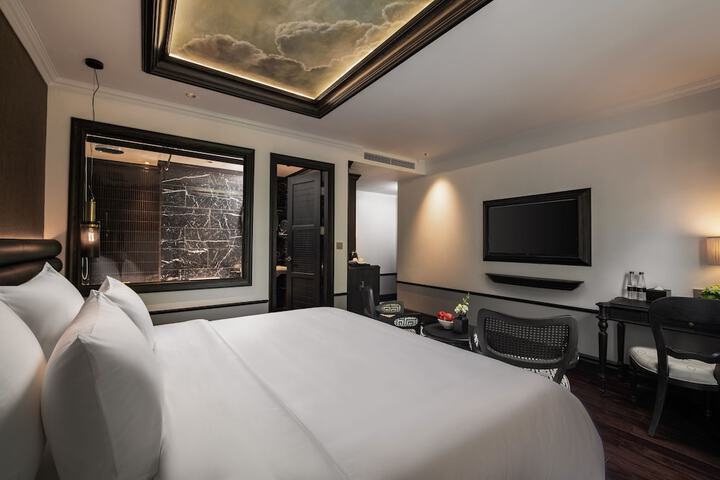 Room 17 of 127