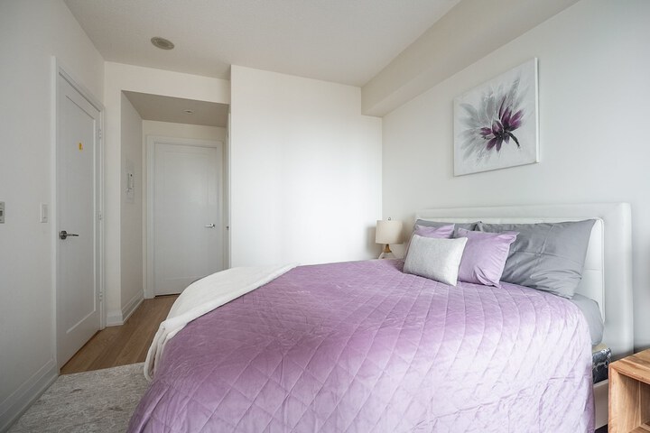 Room 42 of 279
