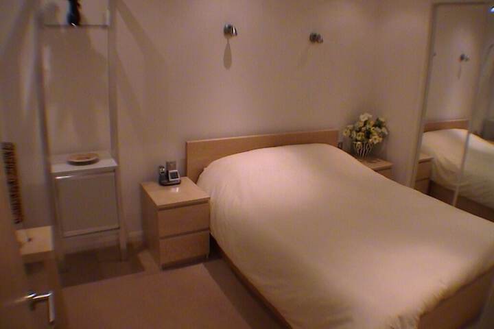 Room 8 of 73