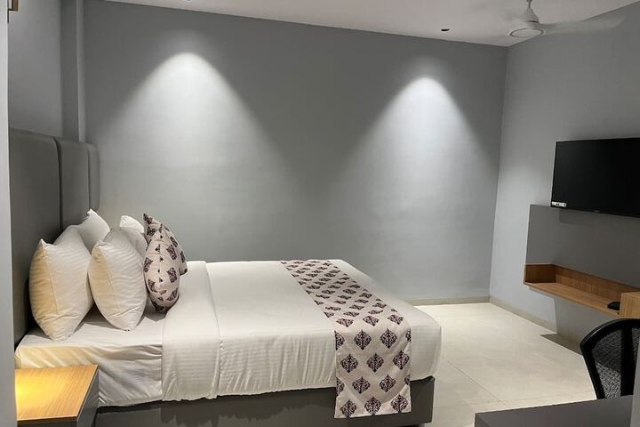 Room 17 of 51