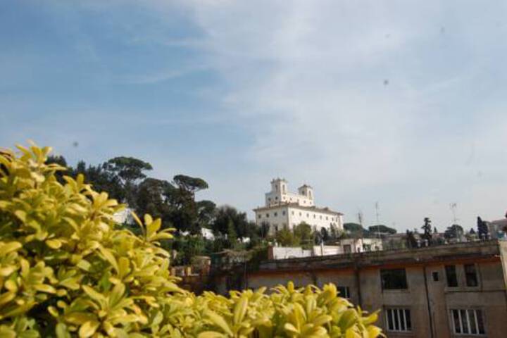 Rsh Spanish Steps Apartments
