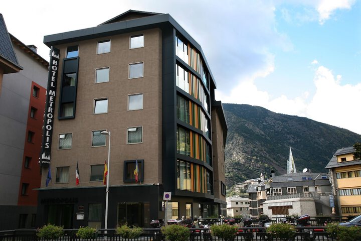 Hotel 58 of 68