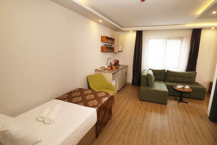 Room 17 of 36