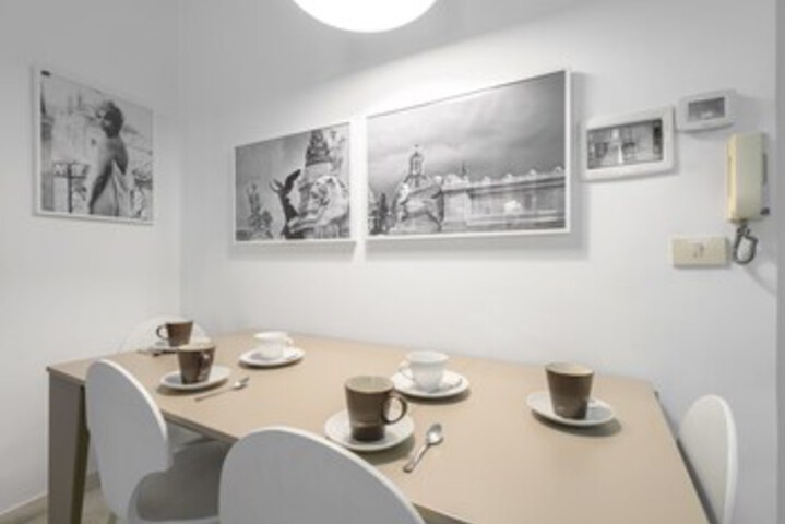 Room 7 of 13