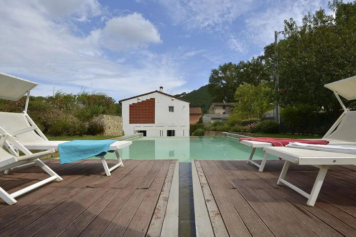 Pool 18 of 29