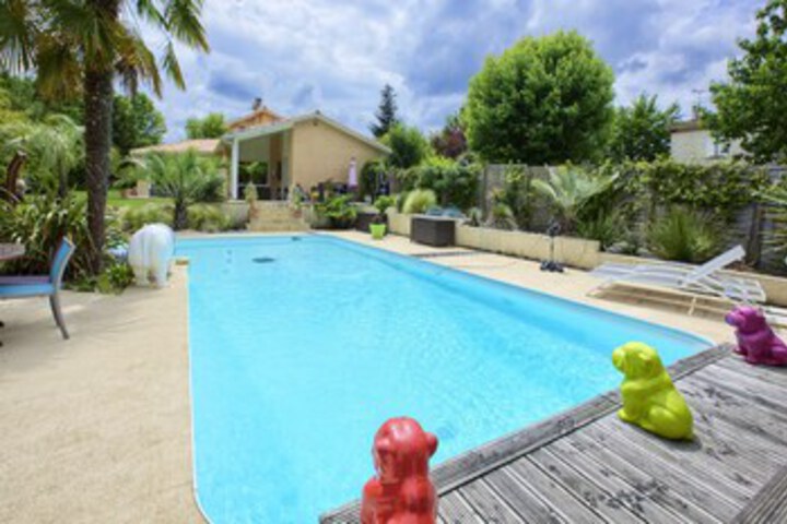 Pool 58 of 102