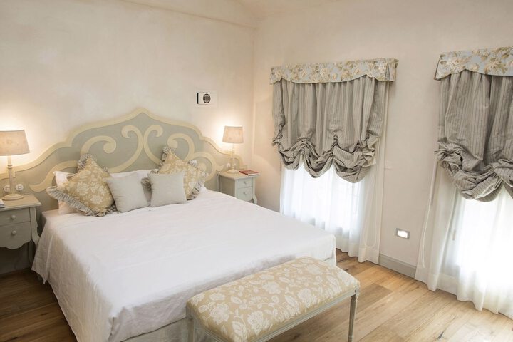 Room 6 of 65