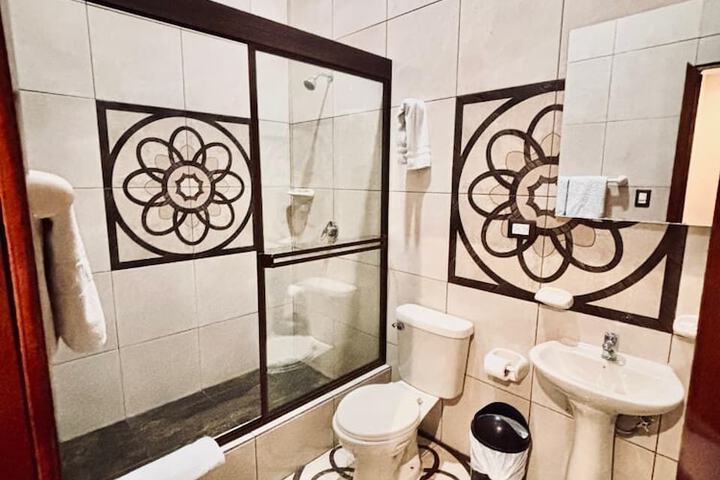 Room 32 of 45
