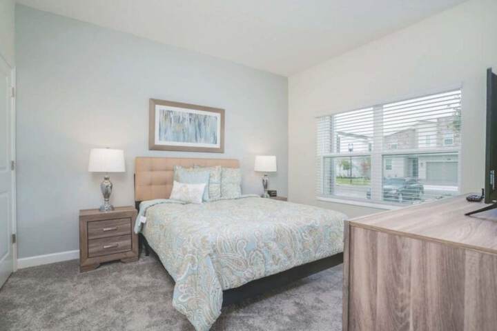 Room 2 of 24