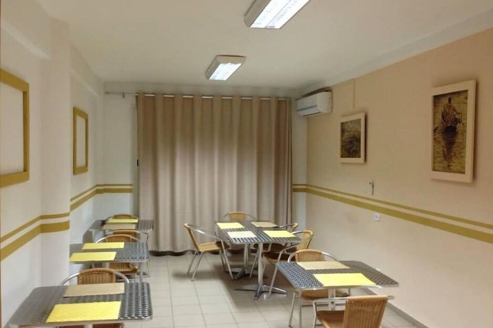 Dining 8 of 8