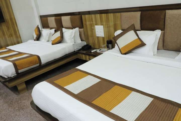 Room 8 of 20