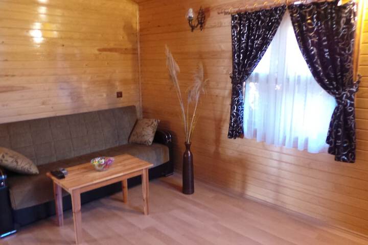 Room 20 of 115