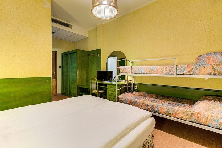 Room 7 of 57