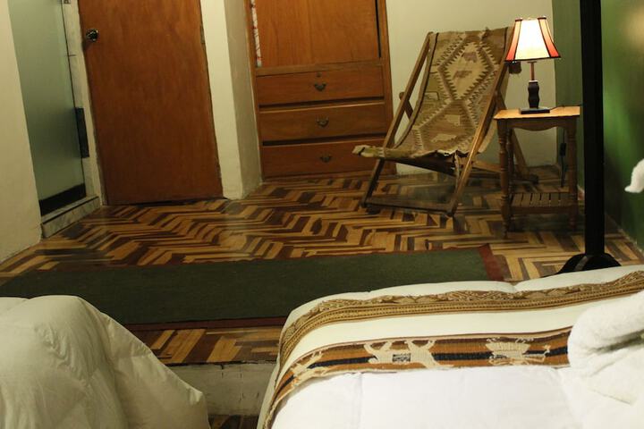 Room 28 of 44