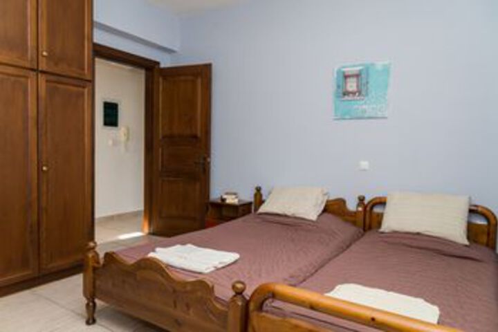 Room 13 of 29