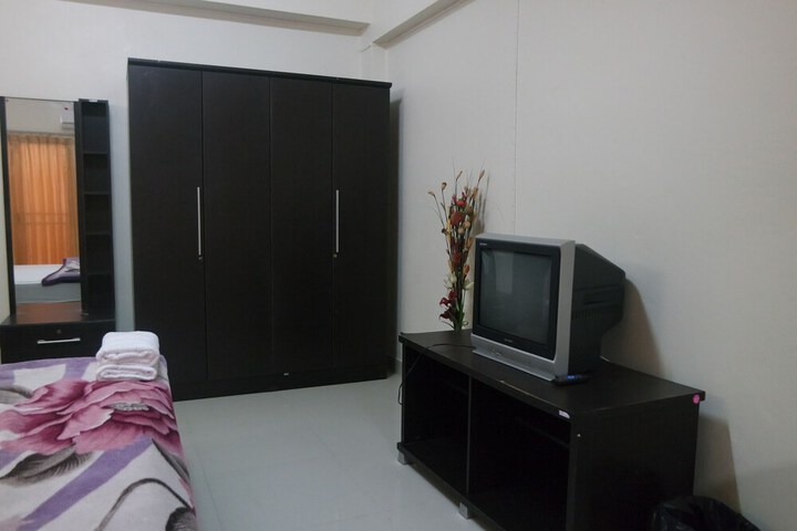 Room 8 of 17
