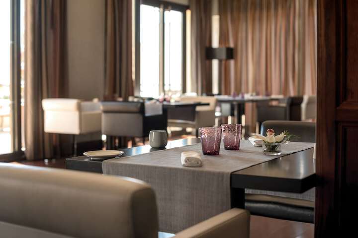 Dining 54 of 72