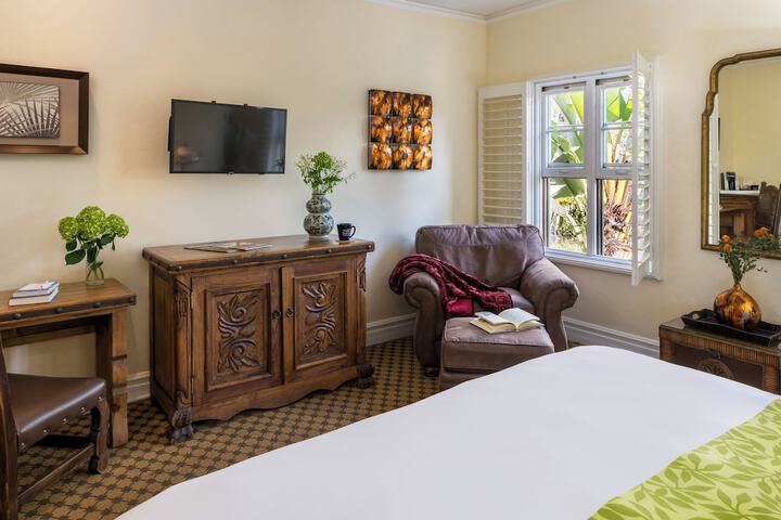 Room 55 of 221
