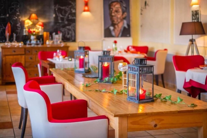 Dining Photos