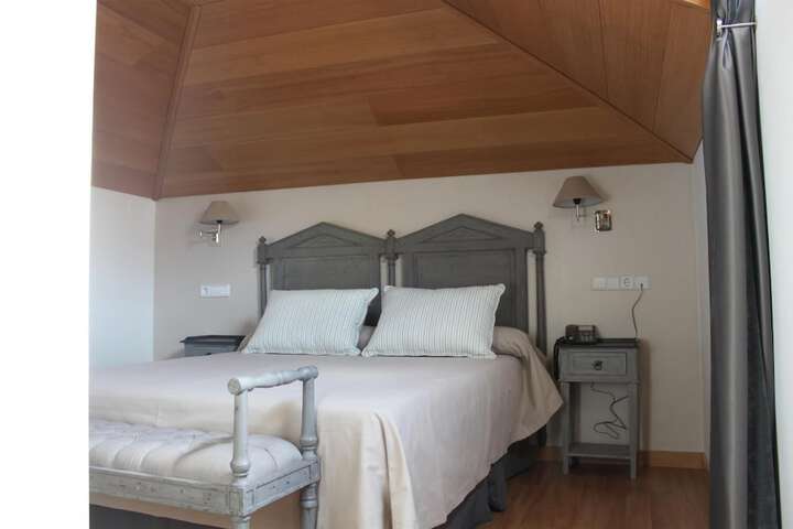 Room 8 of 36